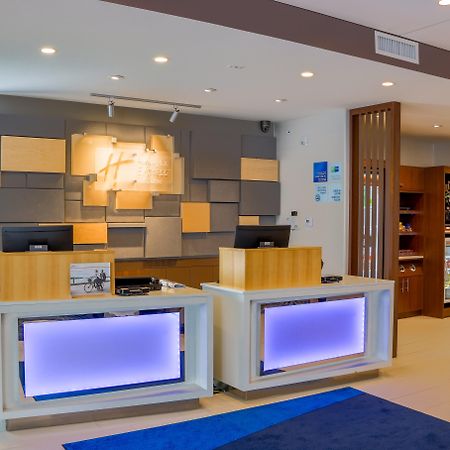 Holiday Inn Express & Suites - Detroit Northwest - Livonia By Ihg Zewnętrze zdjęcie