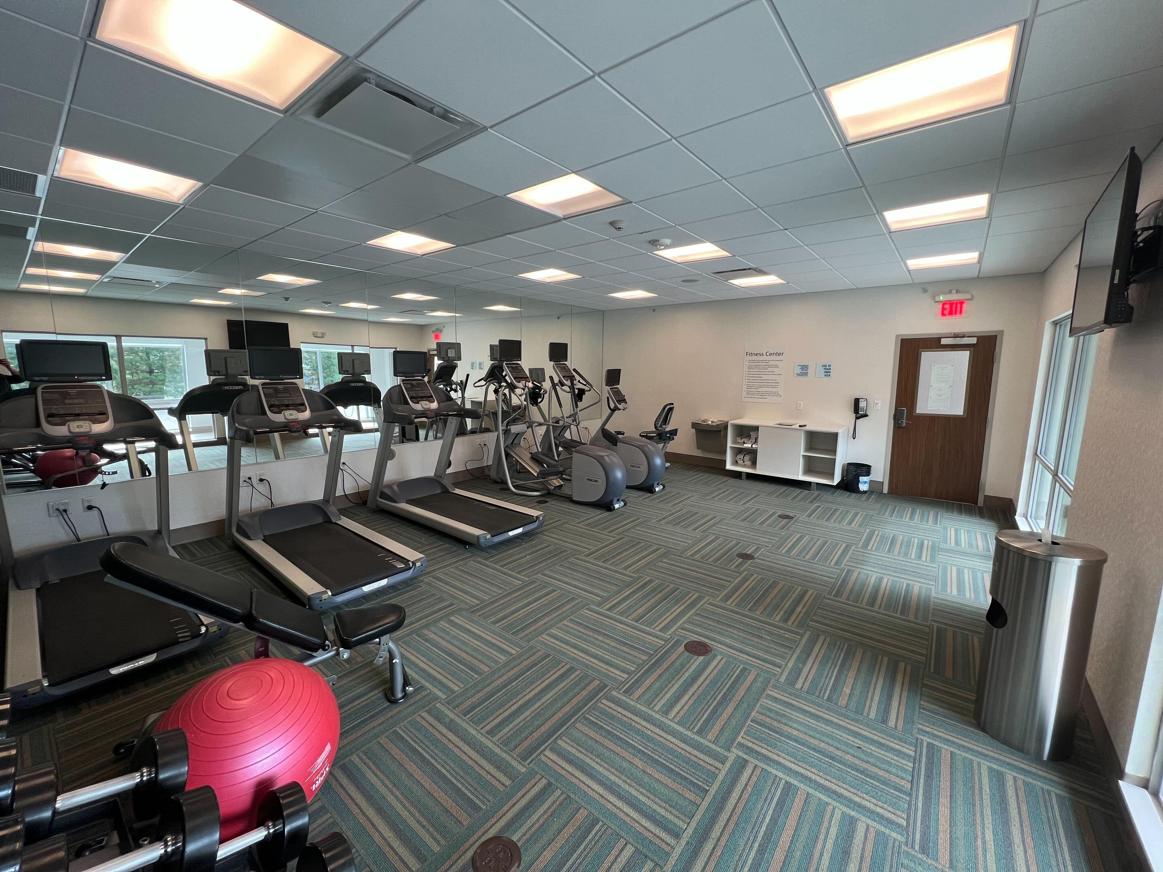 Holiday Inn Express & Suites - Detroit Northwest - Livonia By Ihg Zewnętrze zdjęcie