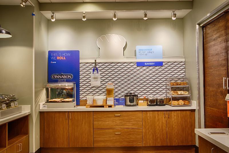Holiday Inn Express & Suites - Detroit Northwest - Livonia By Ihg Zewnętrze zdjęcie