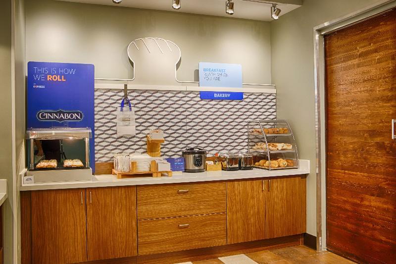 Holiday Inn Express & Suites - Detroit Northwest - Livonia By Ihg Zewnętrze zdjęcie
